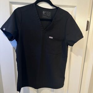 Figs Catarina One Pocket Scrub Top in Black